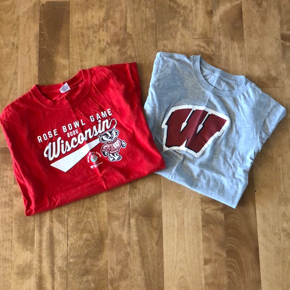 2 Wisconsin Badger T-shirt’s size 10